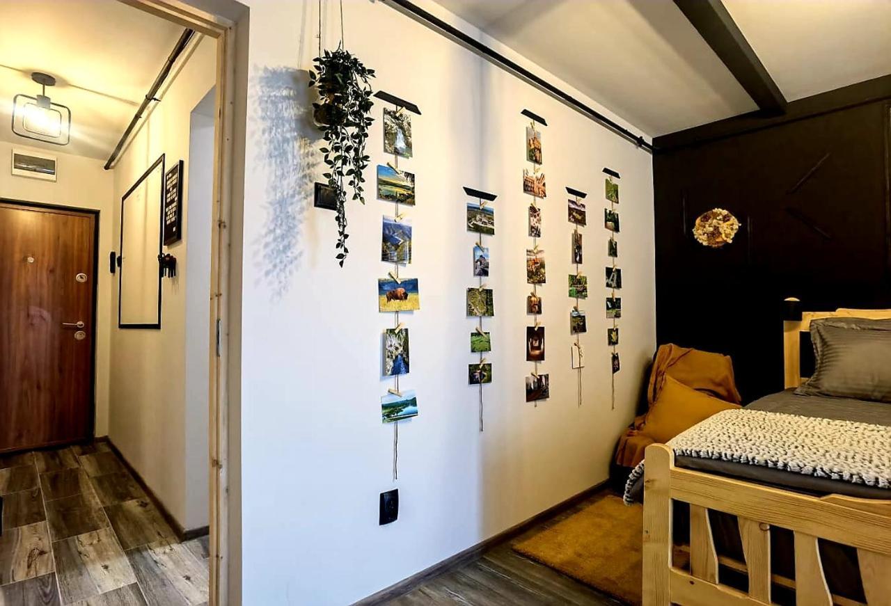 Apartmán Night Lotus Hunedoara Exteriér fotografie